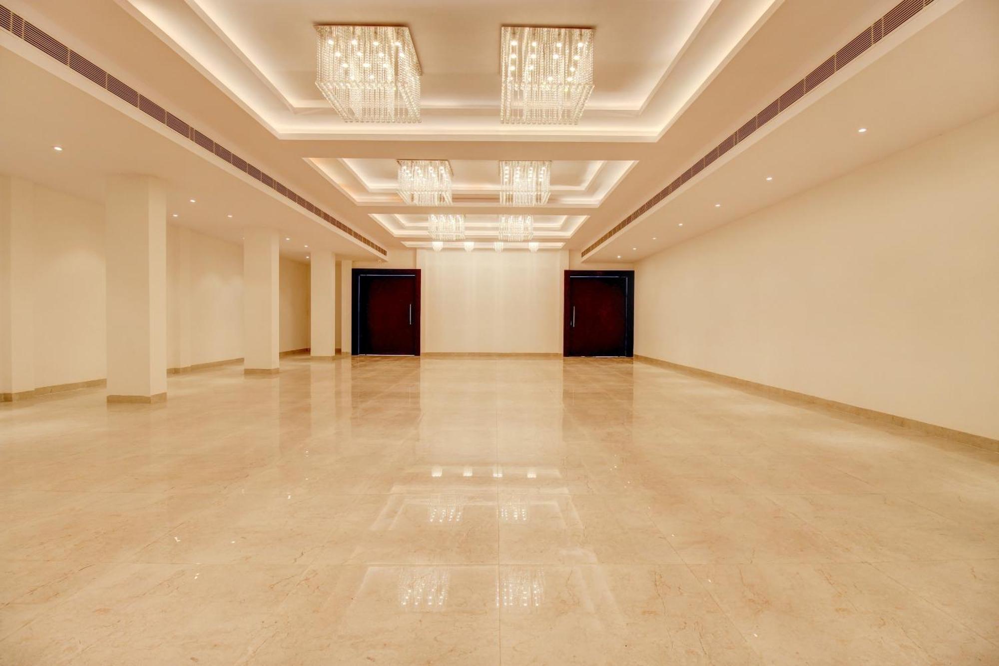 Super Townhouse Oak Aurelia Grand Hotel Lucknow Exterior foto