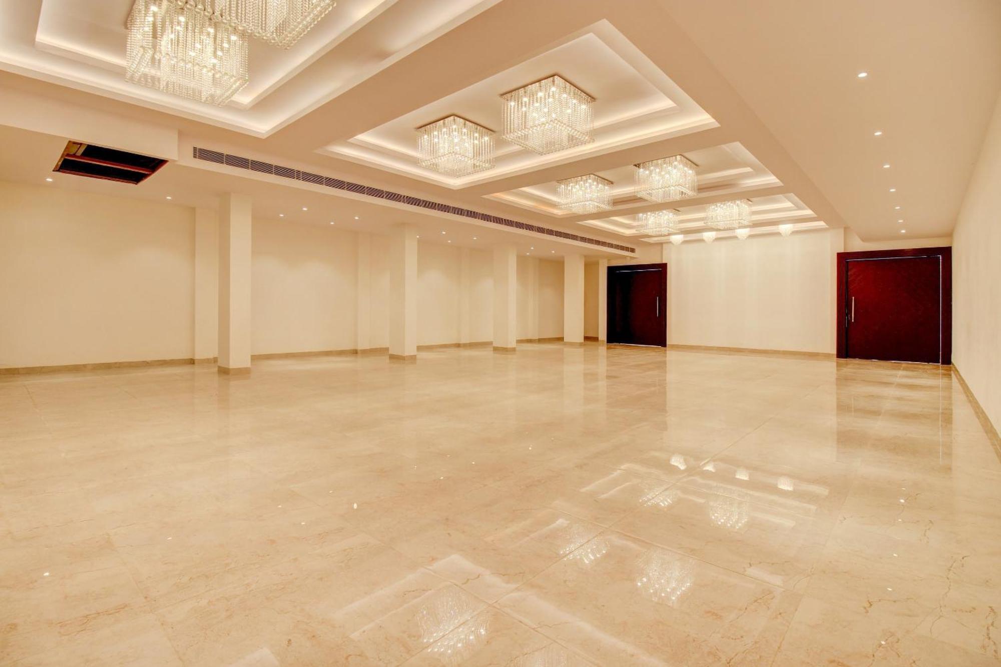 Super Townhouse Oak Aurelia Grand Hotel Lucknow Exterior foto